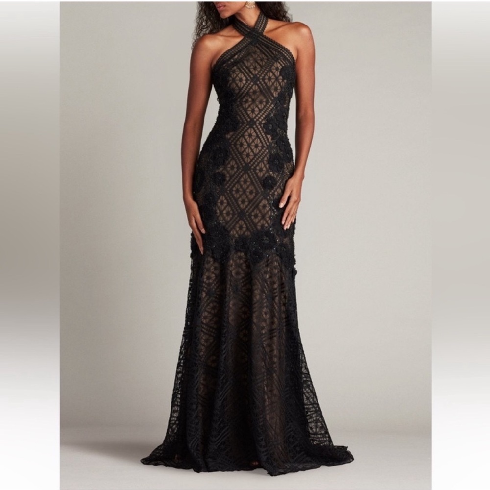✨NEW ✨Tadashi Shoji Lakota Black Sequin
Halter Neck Evening Gown Mermaid Dress
